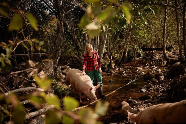 2023 Guro og purkene i bekken 2 v fotograf Fandango DN